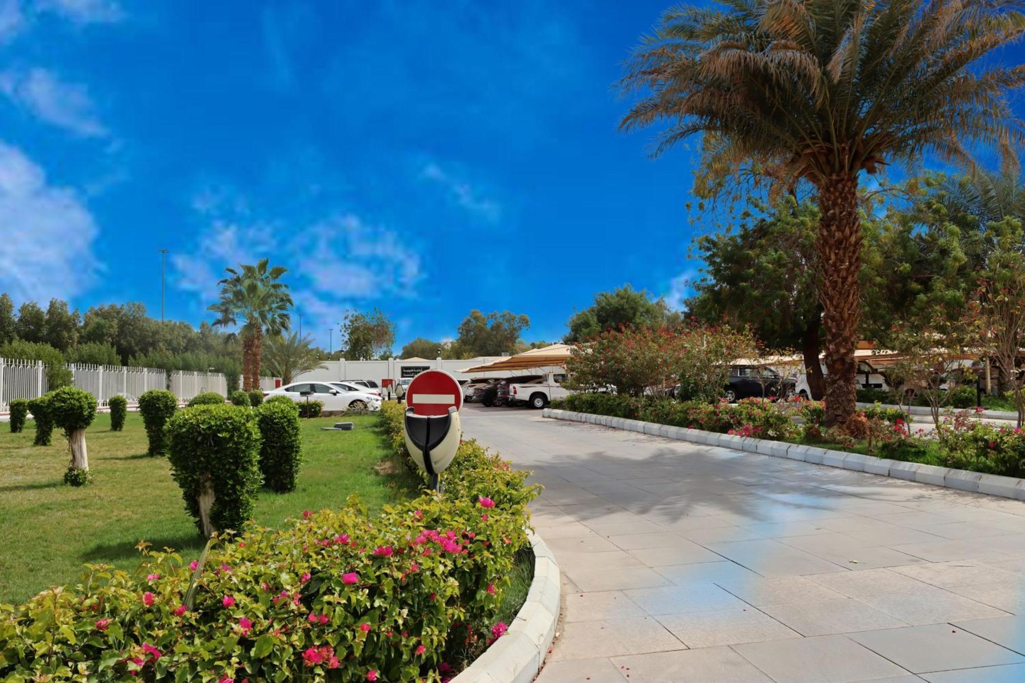 Le Meridien Medina Buitenkant foto The entrance to the resort